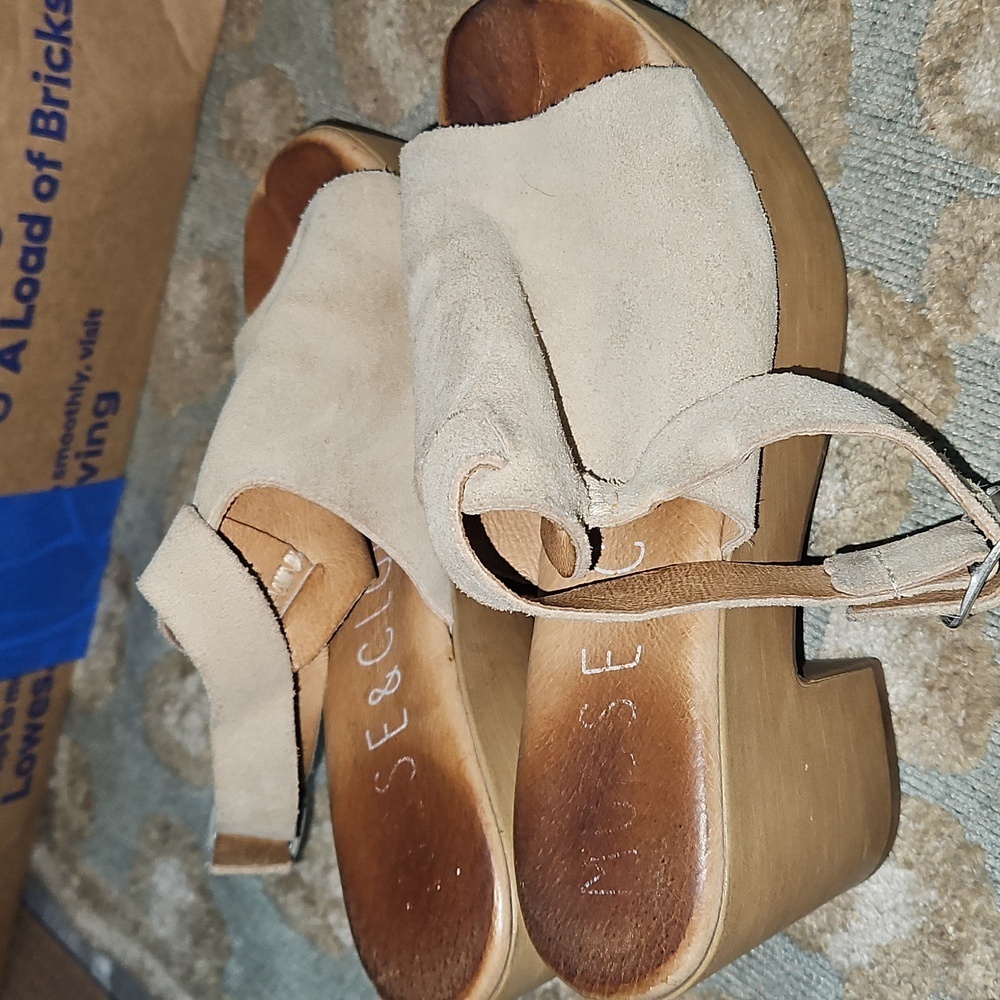 Sandals MUSSE & CLOUD Tonuca Tan Size 6